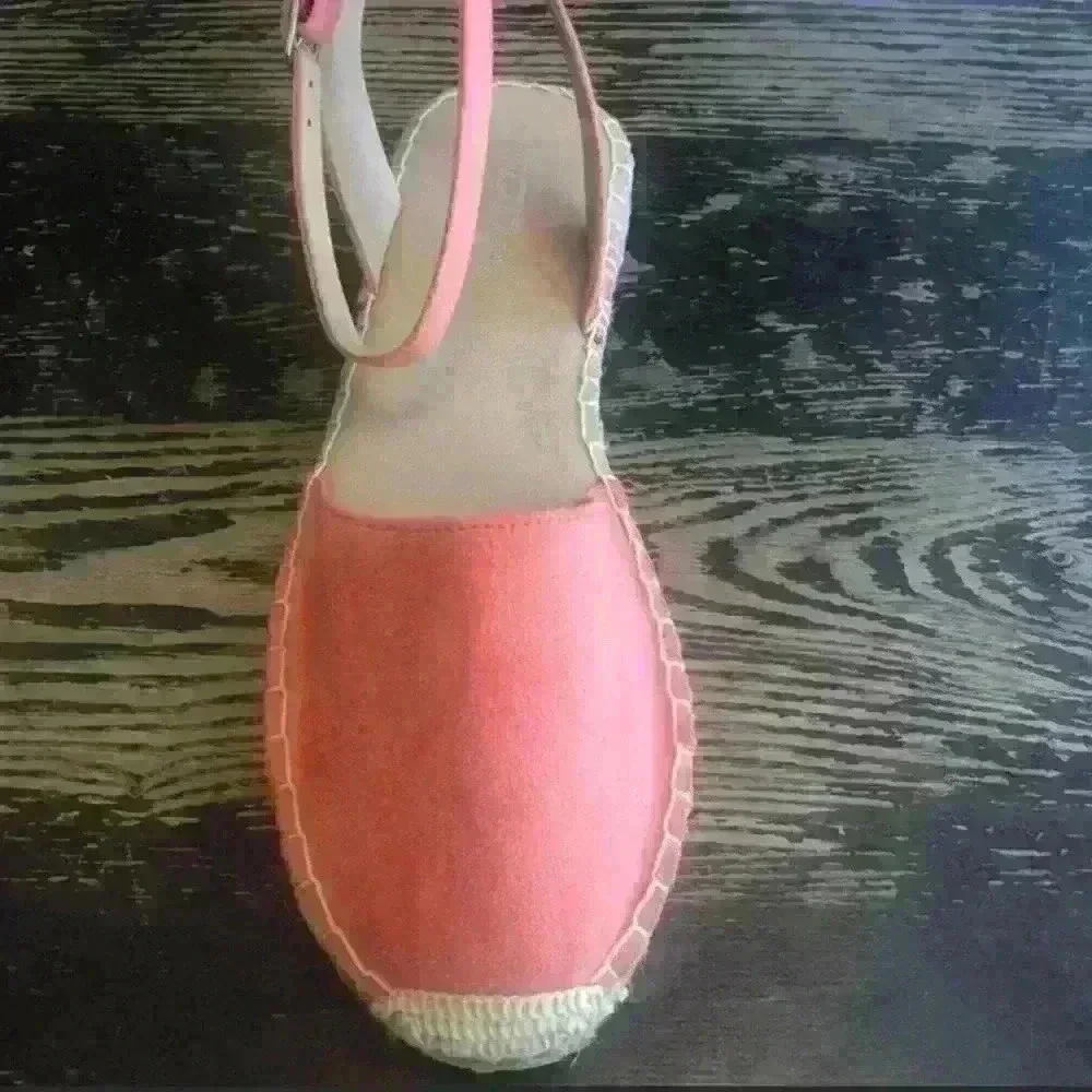 NWT Soda Fiesta Women’s Casual Espadrilles Trim Rubber Sole Flatform Wedge 7.5